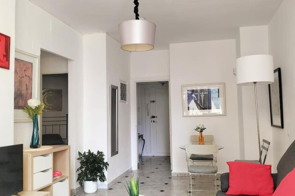 Bonito Apartamento De Dos Dormitorios En El Centro Y Calle San Miguel Торремолинос Экстерьер фото